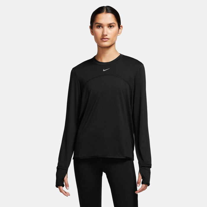 Nike Women's Swift Element Dri-FIT UV T-Shirt Black Nike Women's Swift Element Dri-FIT UV T-Shirt Black image number 0