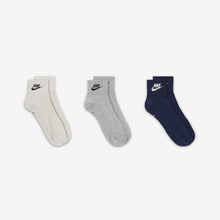 Nike Everyday Essential Ankle Socks (3 Pairs) Ivory Nike Everyday Essential Ankle Socks (3 Pairs) Ivory image number 2
