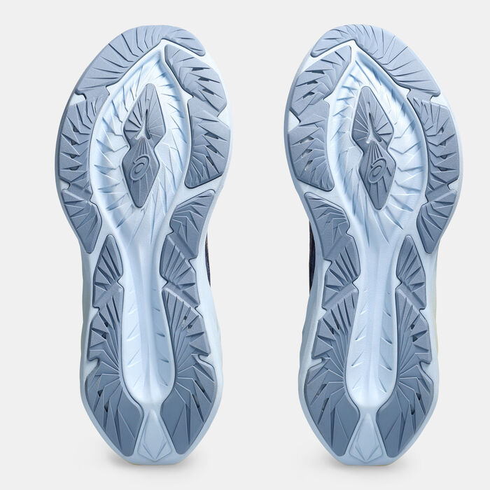 ASICS Men's NOVABLAST 4 Running Shoes Black image number 3