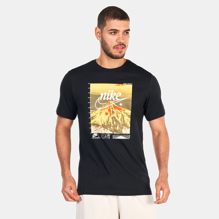 Nike Men's Sportswear Graphic T-Shirt Black image number 0