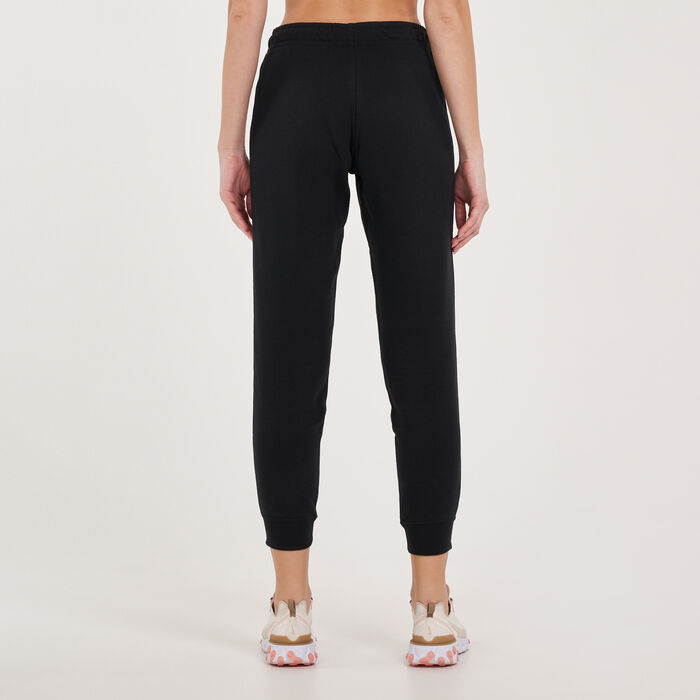 Nike Women's Essential Fleece Pants Black image number 1
