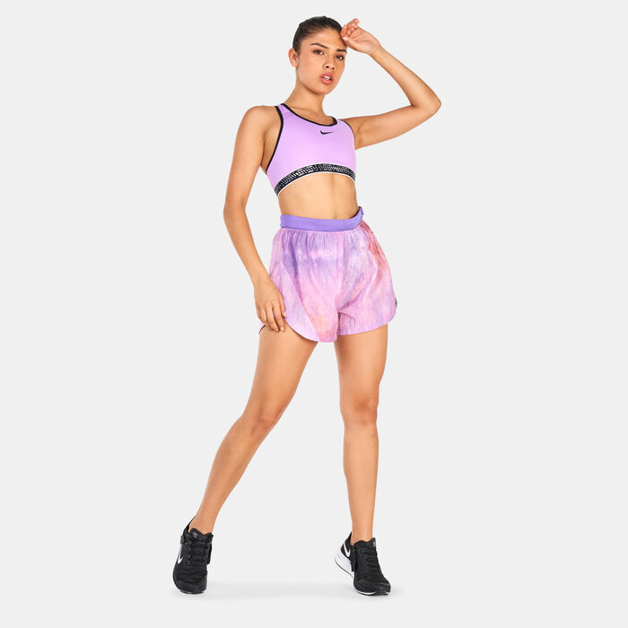 Nike Women's Swoosh On The Run Medium-Support Sports Bra Pink Nike Women's Swoosh On The Run Medium-Support Sports Bra Pink image number 2